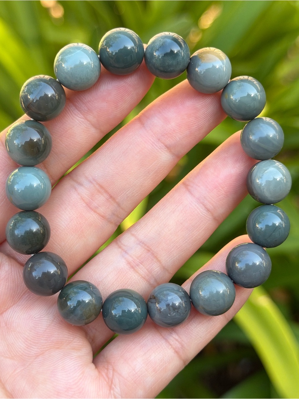 11mm Stretchable Green Alashan Agate Bracelet 2461 - Picture 8 of 8